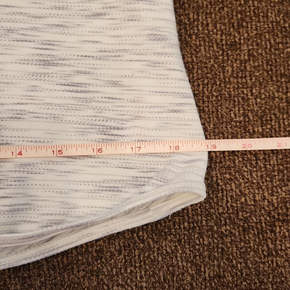 Lululemon Razorback Tank Top - Picture 9 of 11